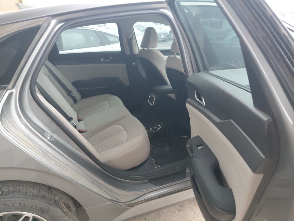 كيا K5 LX 2022 image