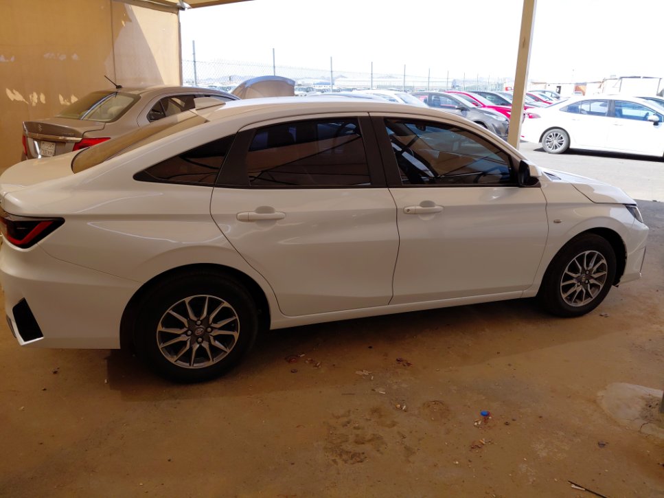 تويوتا يارس Y 2024 image