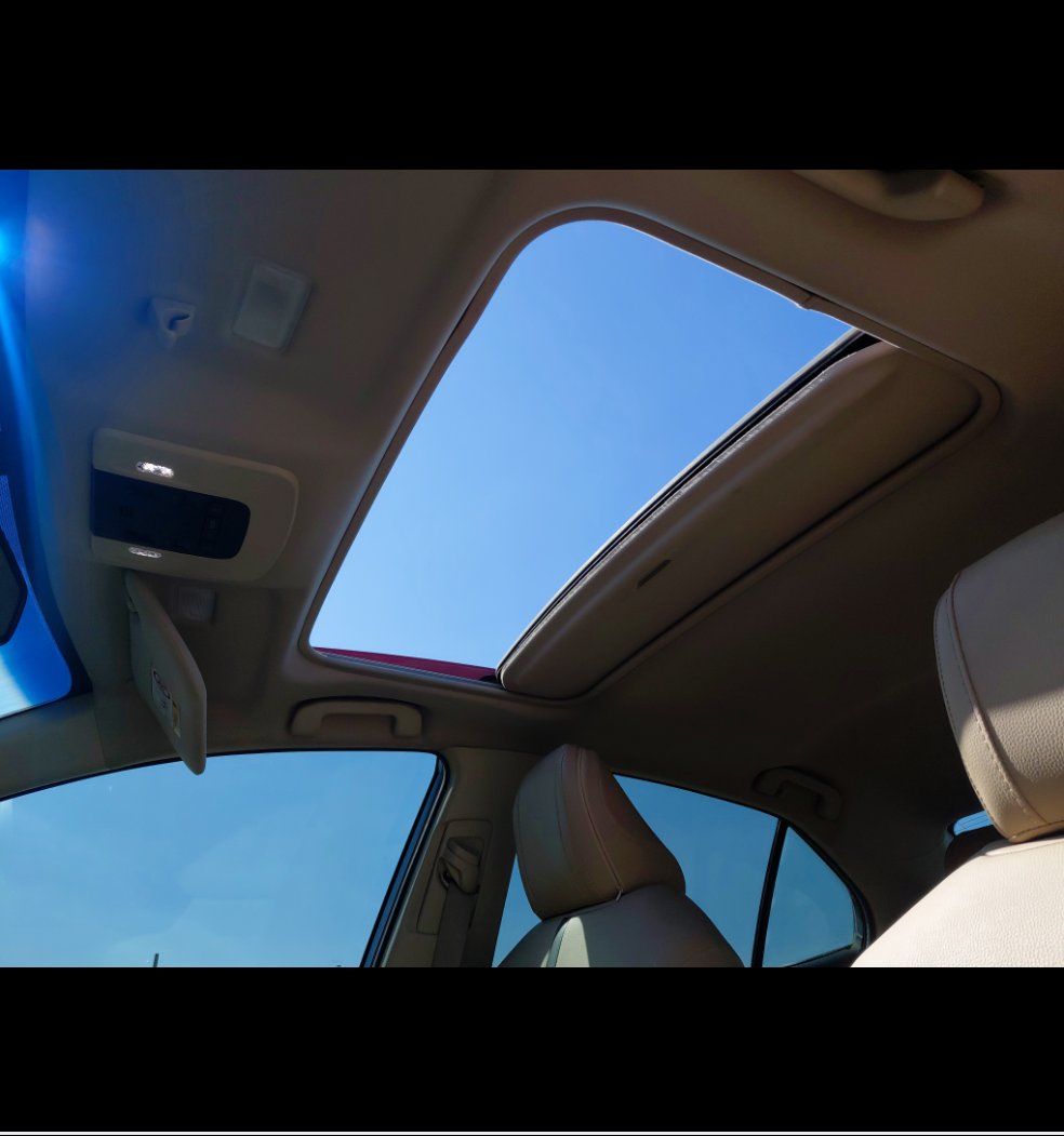 Toyota Camry GLE HEV  2023 image