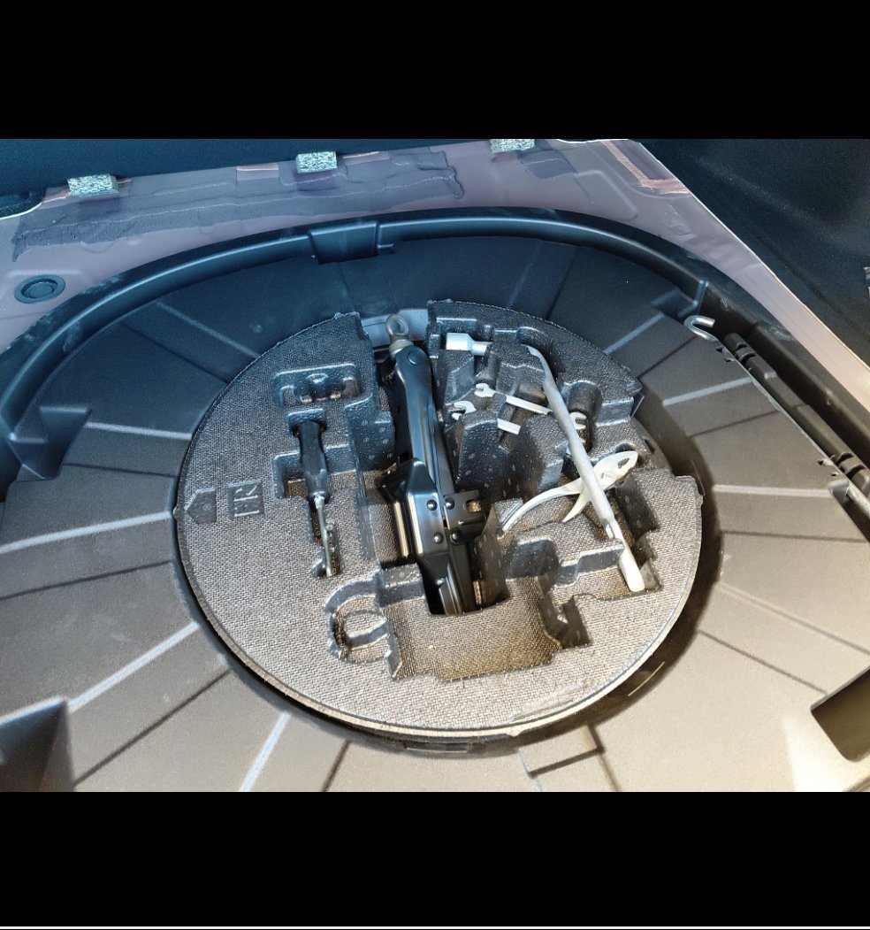 Toyota Camry GLE HEV  2023 image