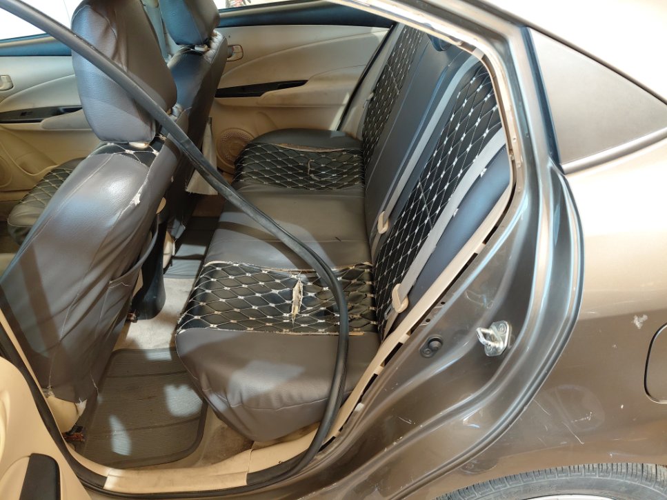 تويوتا يارس Y 2019 image