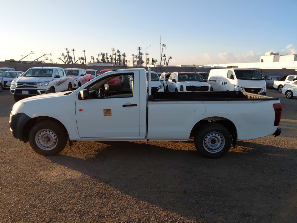 ايسوزو ديماكس 2x4 2021 image