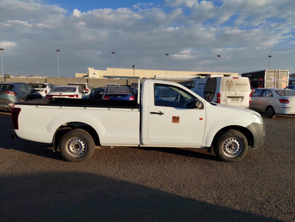 ايسوزو ديماكس 2x4 2021 image