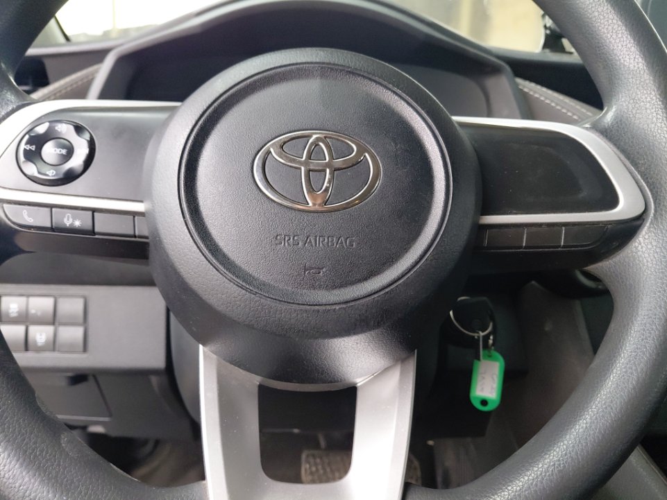 تويوتا يارس Y 2023 image