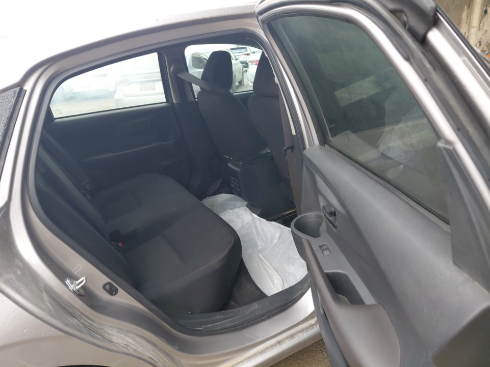 تويوتا يارس Y 2023 image