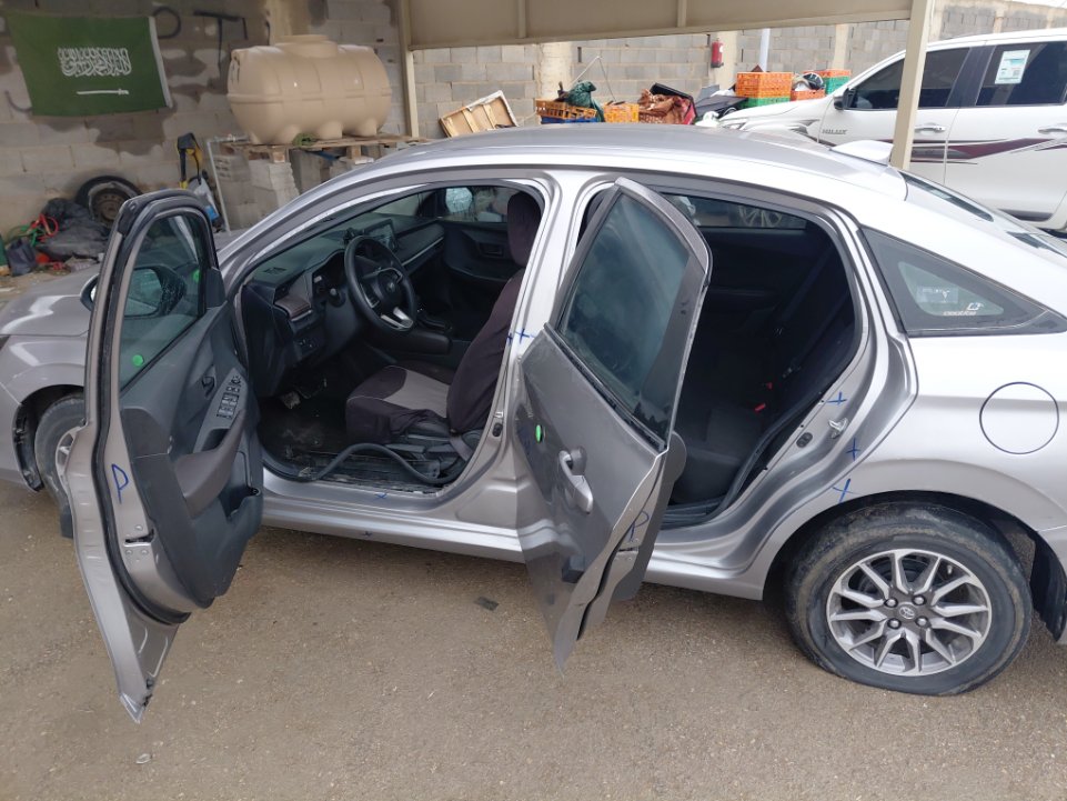 تويوتا يارس Y 2023 image