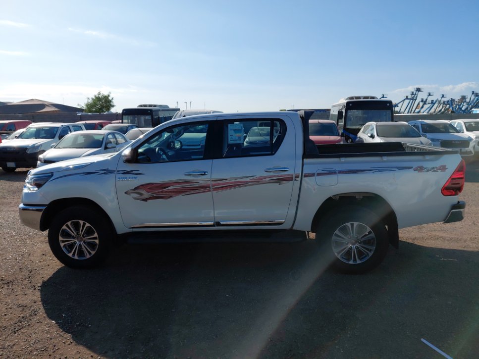 تويوتا هايلكس S-GLX 4x4 2023 image