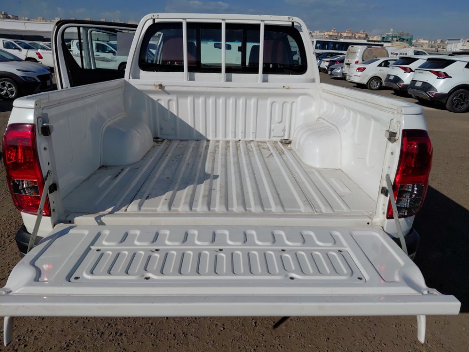 Toyota Hilux 4x4 2023 image