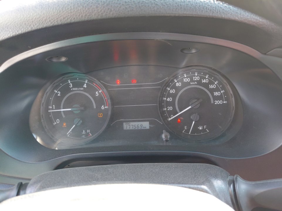 Toyota Hilux 4x4 2024 image