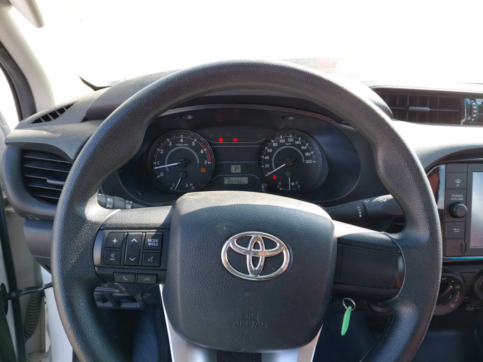 Toyota Hilux 4x4 2023 image