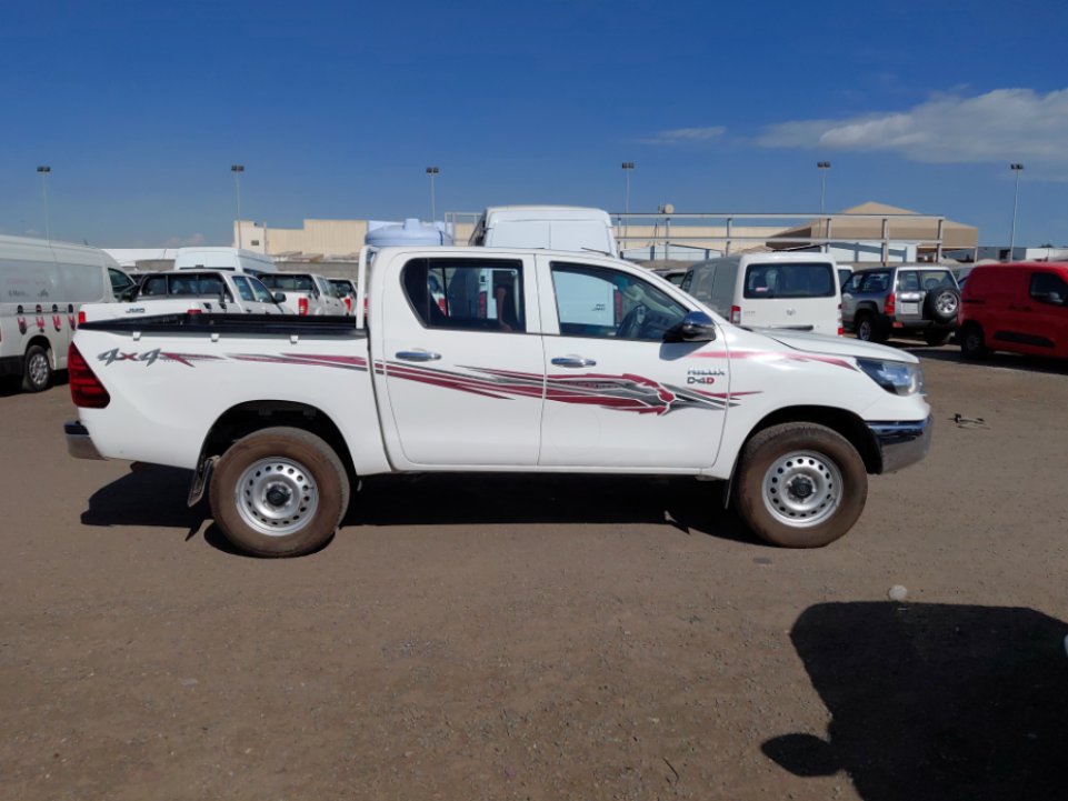 Toyota Hilux 4x4 2024 image