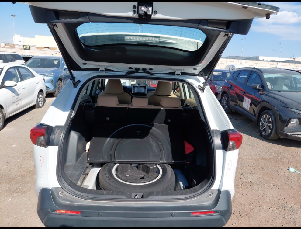 Toyota RAV4  2023 image