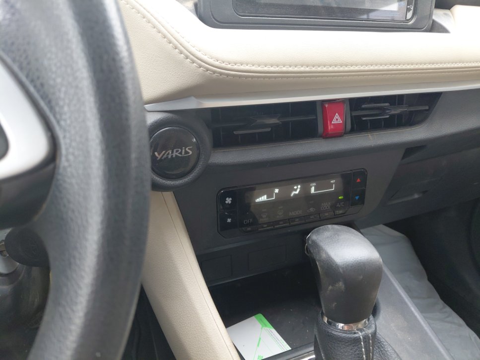 تويوتا يارس Y 2023 image