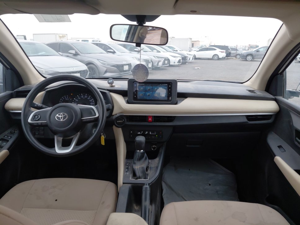 تويوتا يارس Y 2023 image