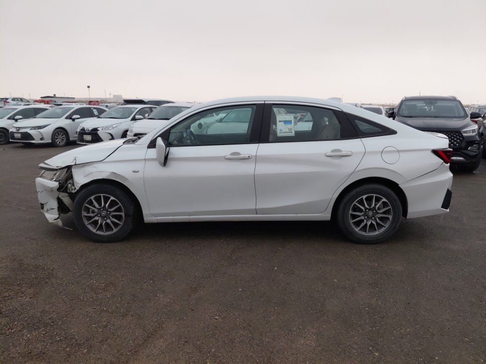 تويوتا يارس Y 2023 image