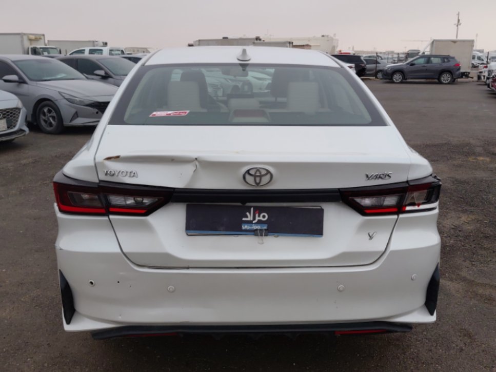 تويوتا يارس Y 2023 image