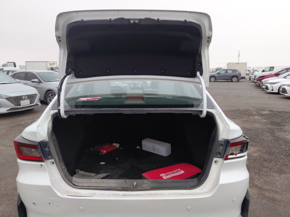 تويوتا يارس Y 2023 image