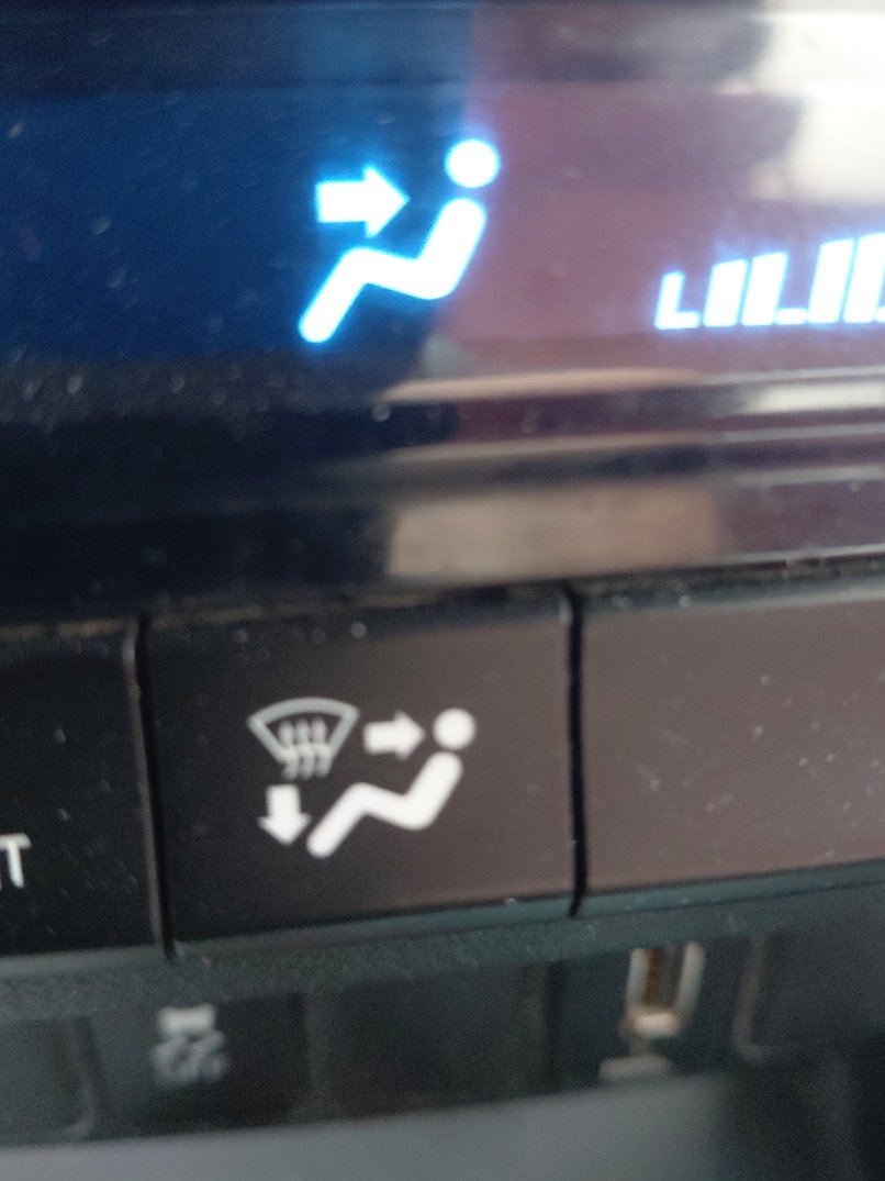 Toyota Hilux S - GLX - 4X4 2018 image