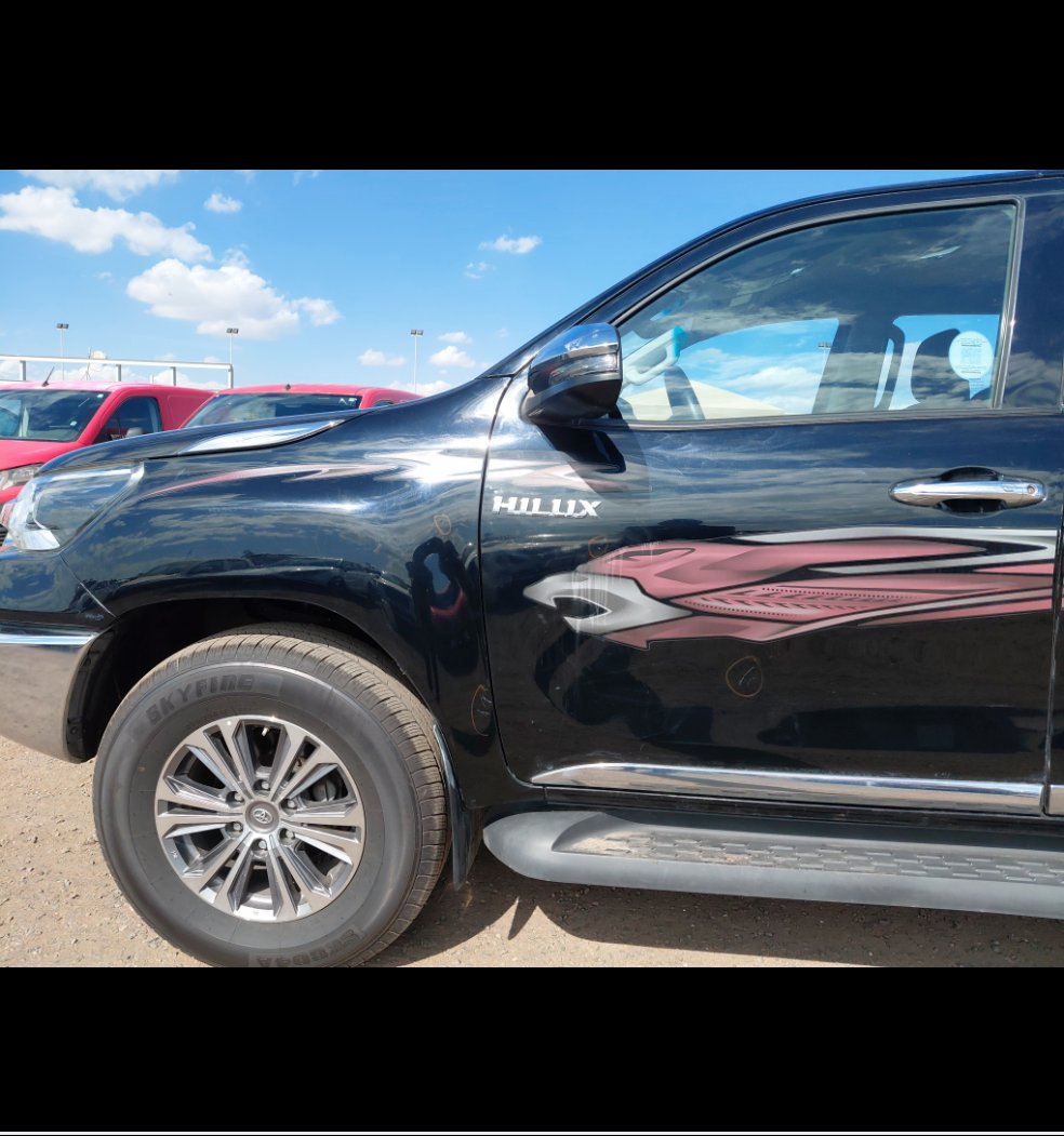 Toyota Hilux S-GLX 4x4 2023 image