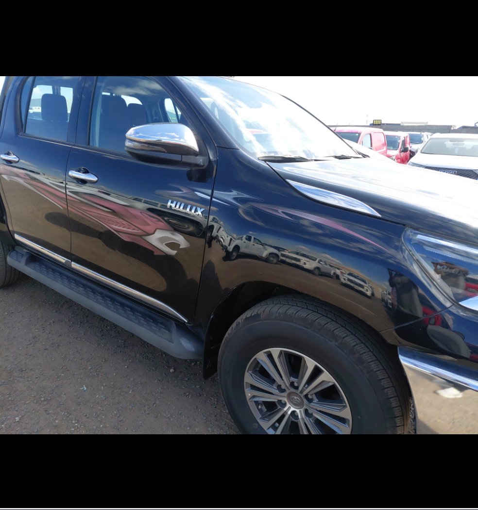 Toyota Hilux S-GLX 4x4 2023 image