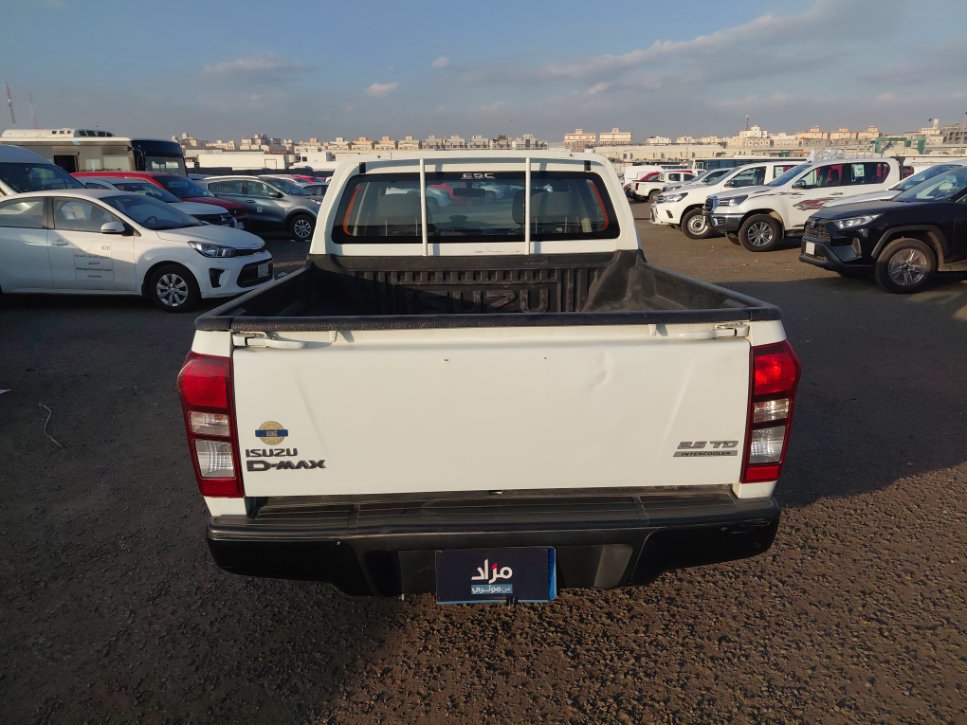 ايسوزو ديماكس 2x4 2022 image