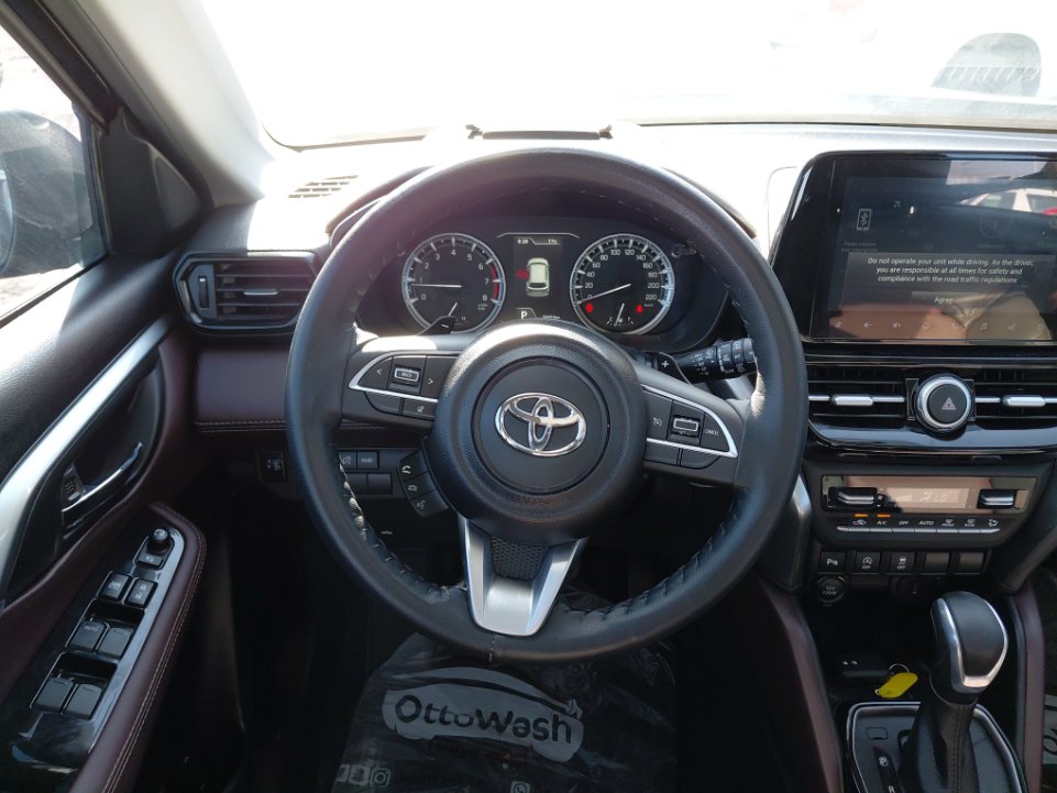 تويوتا اوربان كروز GLX 2024 image