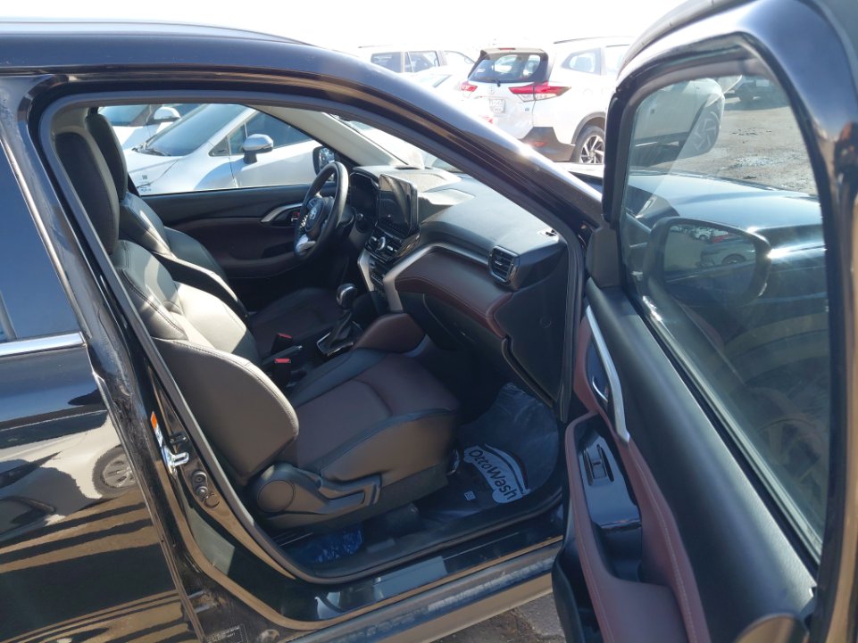 تويوتا اوربان كروز GLX 2024 image