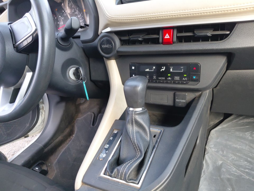 تويوتا يارس  2023 image