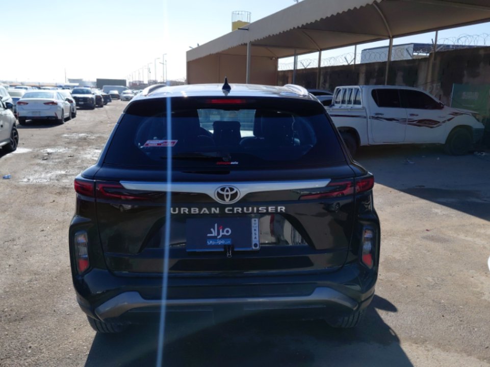 تويوتا اوربان كروز GLX 2024 image