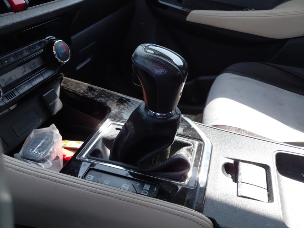 تويوتا يارس YX 2023 image