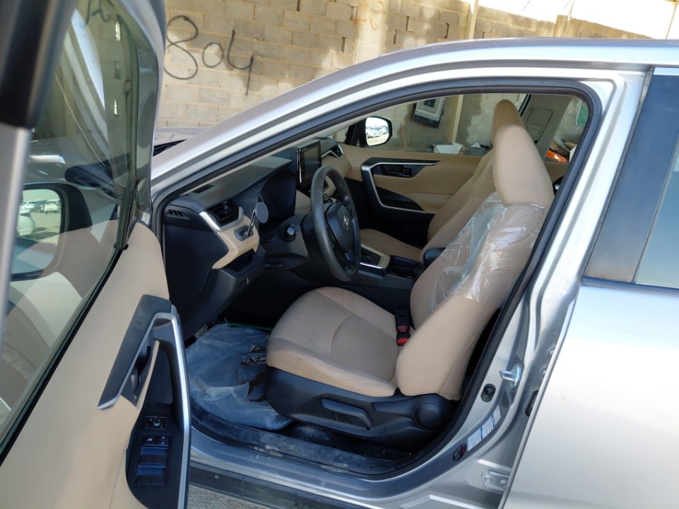 تويوتا راف فور  LE   2021 image