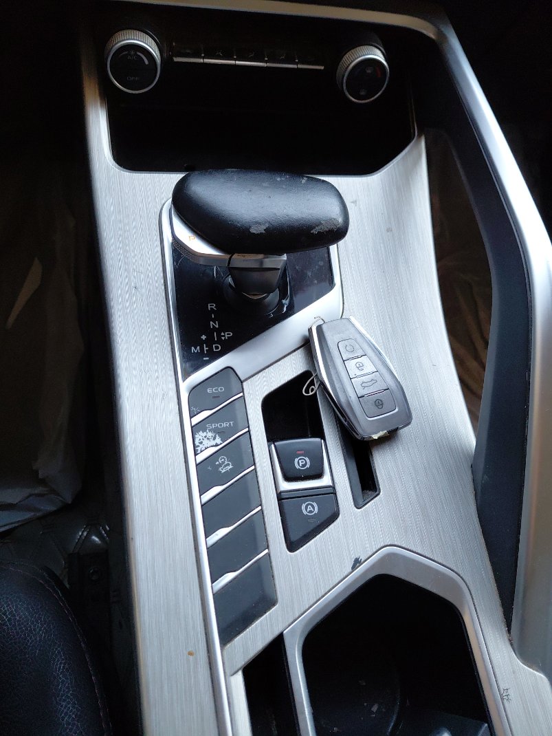 Geely Coolray رياضيه - اساسي  2023 image