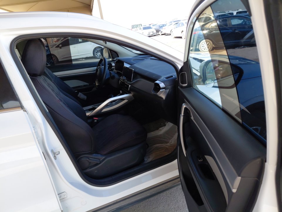 Geely Coolray رياضيه - اساسي  2023 image