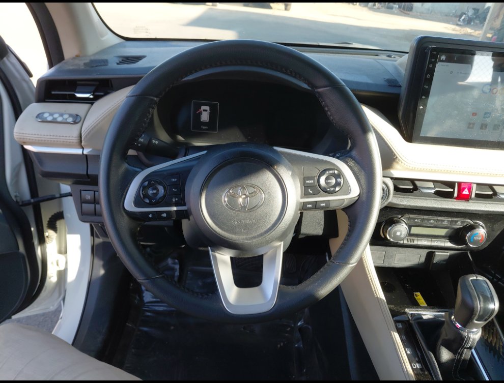 Toyota Yaris YX 2023 image