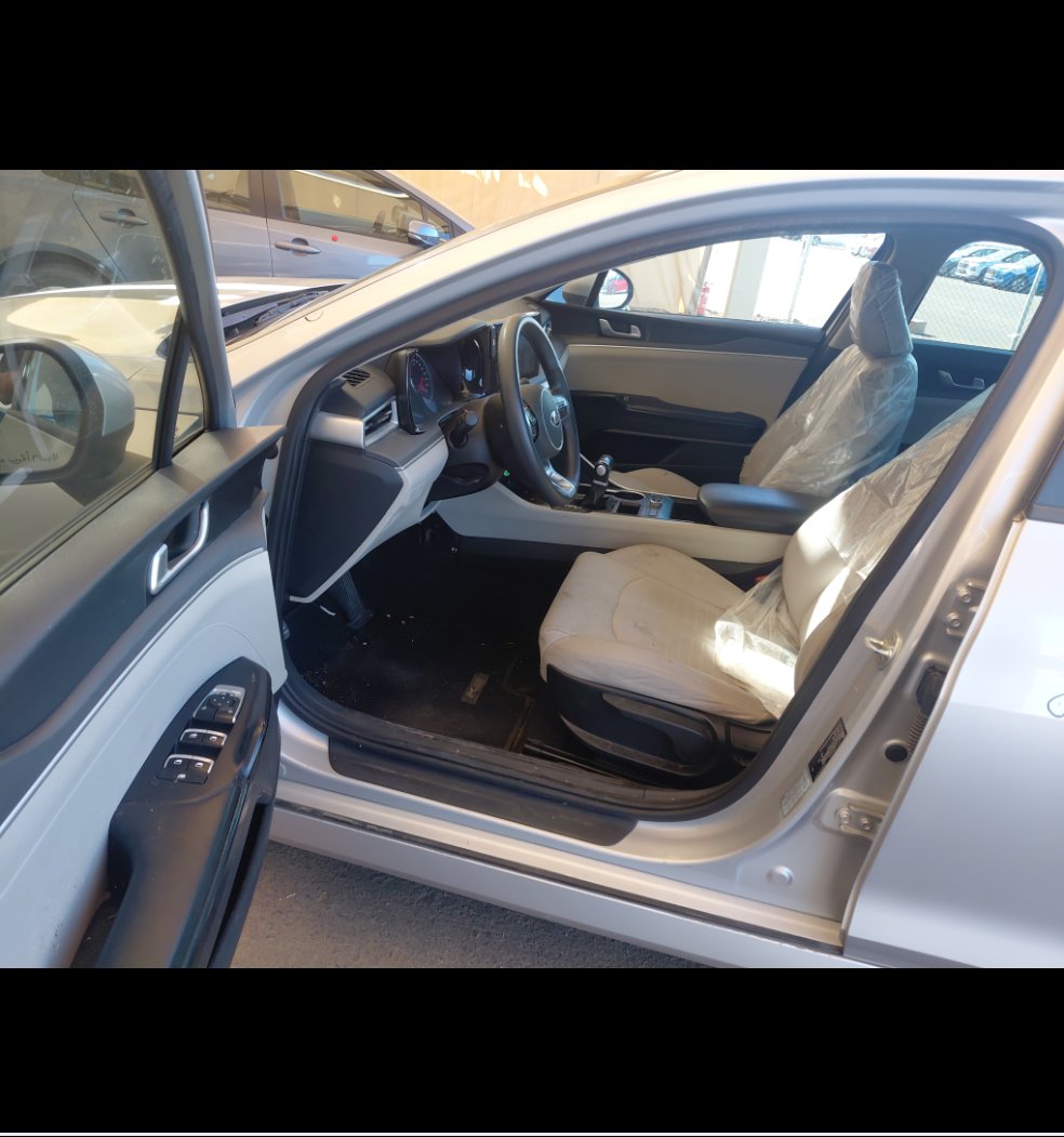 KIA K5 LX  2021 image