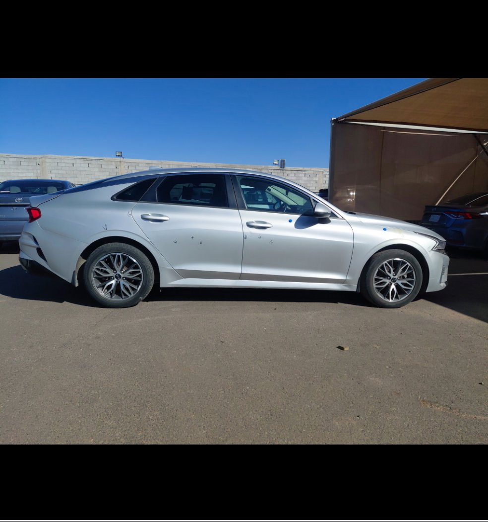 KIA K5 LX  2021 image