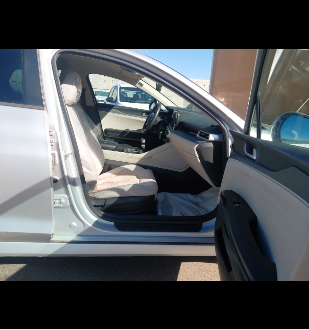 KIA K5 LX  2021 image