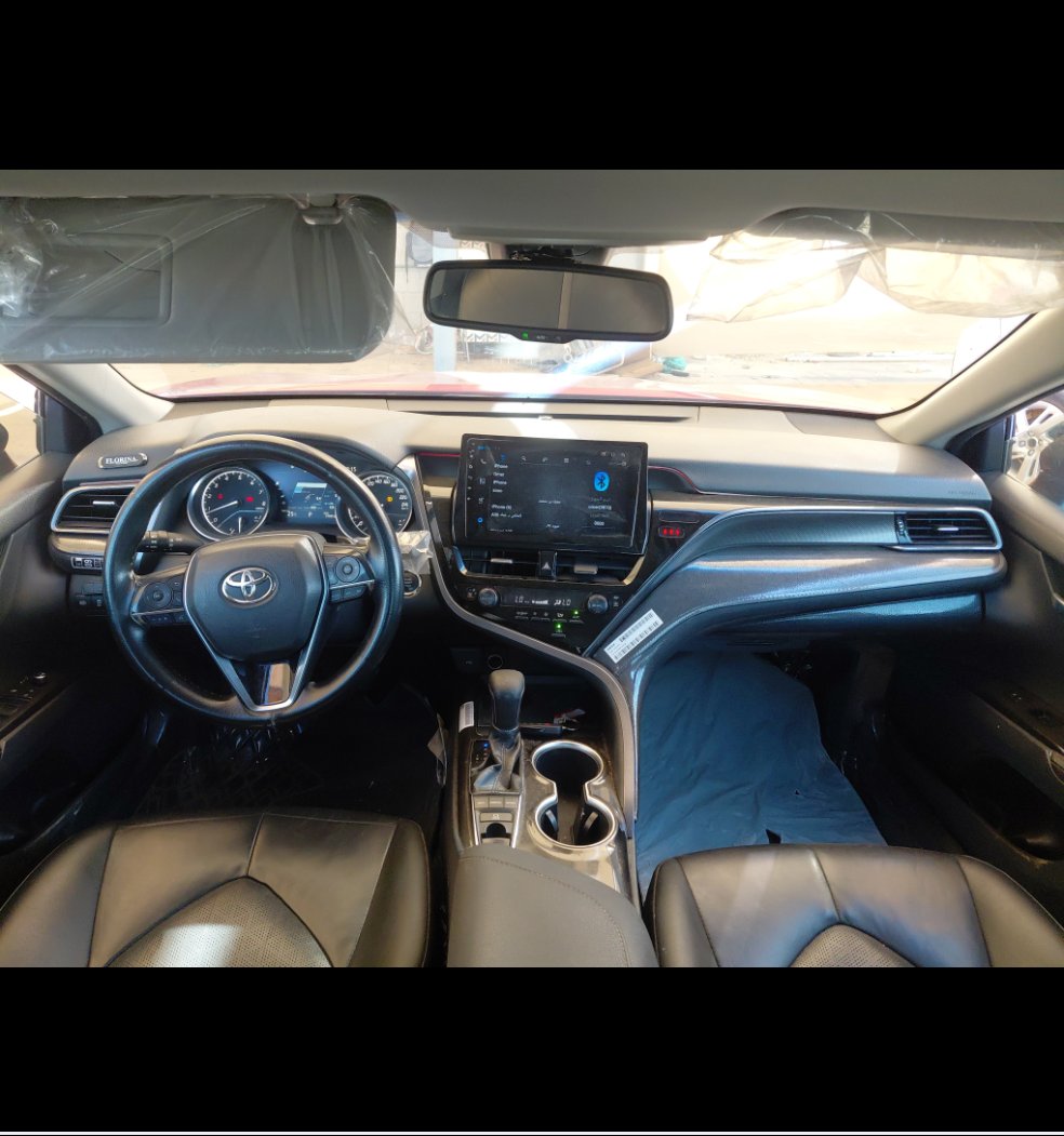 Toyota Camry SE  2023 image