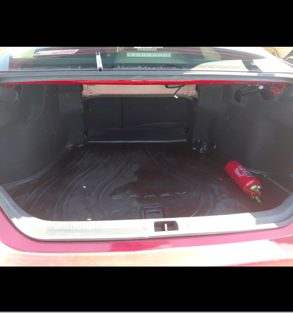 Toyota Camry SE  2023 image