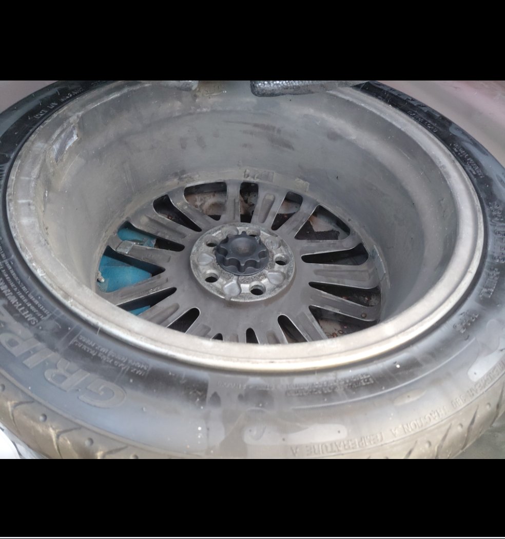 Toyota Camry SE  2023 image