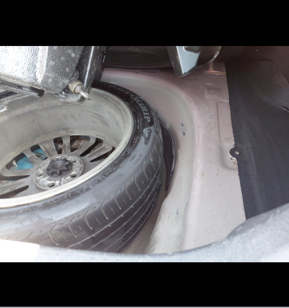 Toyota Camry SE  2023 image