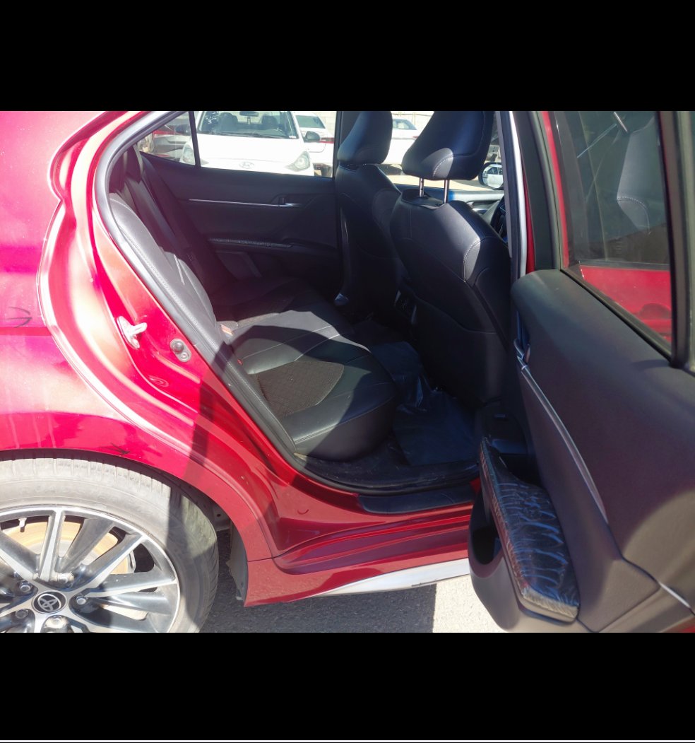 Toyota Camry SE  2023 image