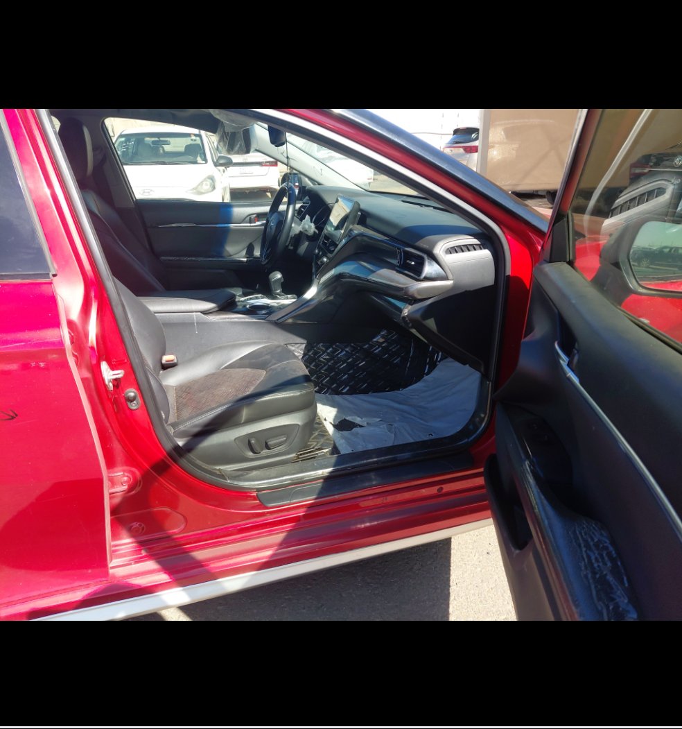 Toyota Camry SE  2023 image