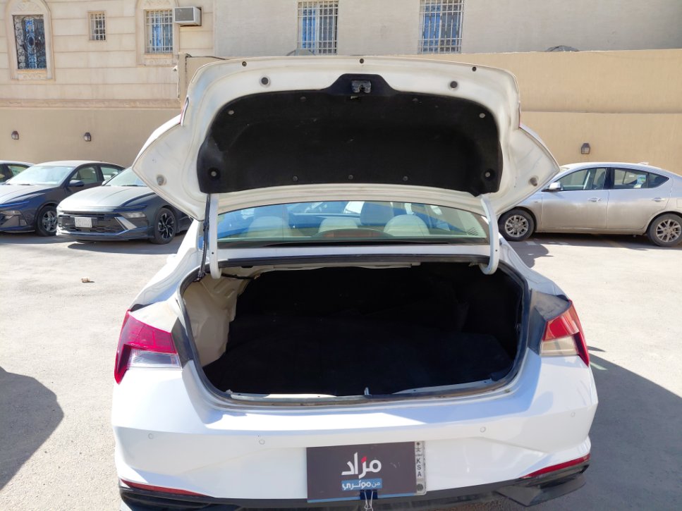 Hyundai Elantra FLT  2023 image