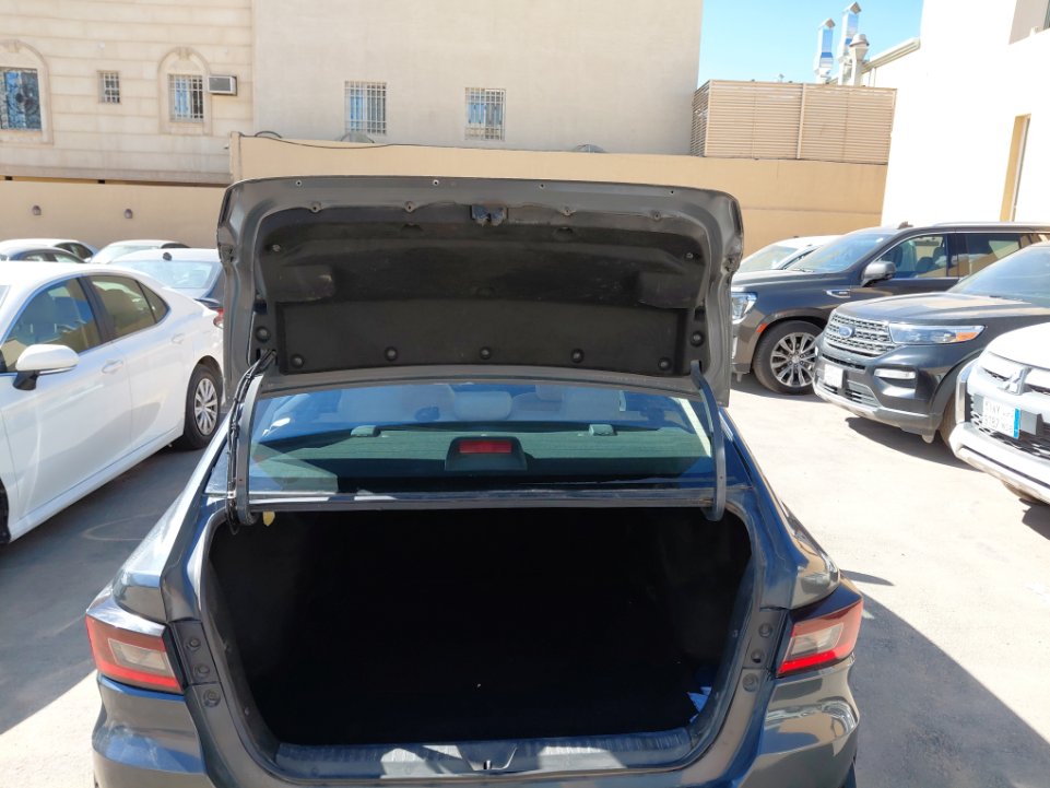 تويوتا يارس Y 2023 image