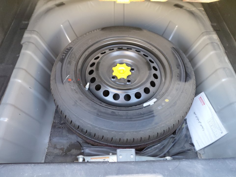 تويوتا يارس Y 2023 image