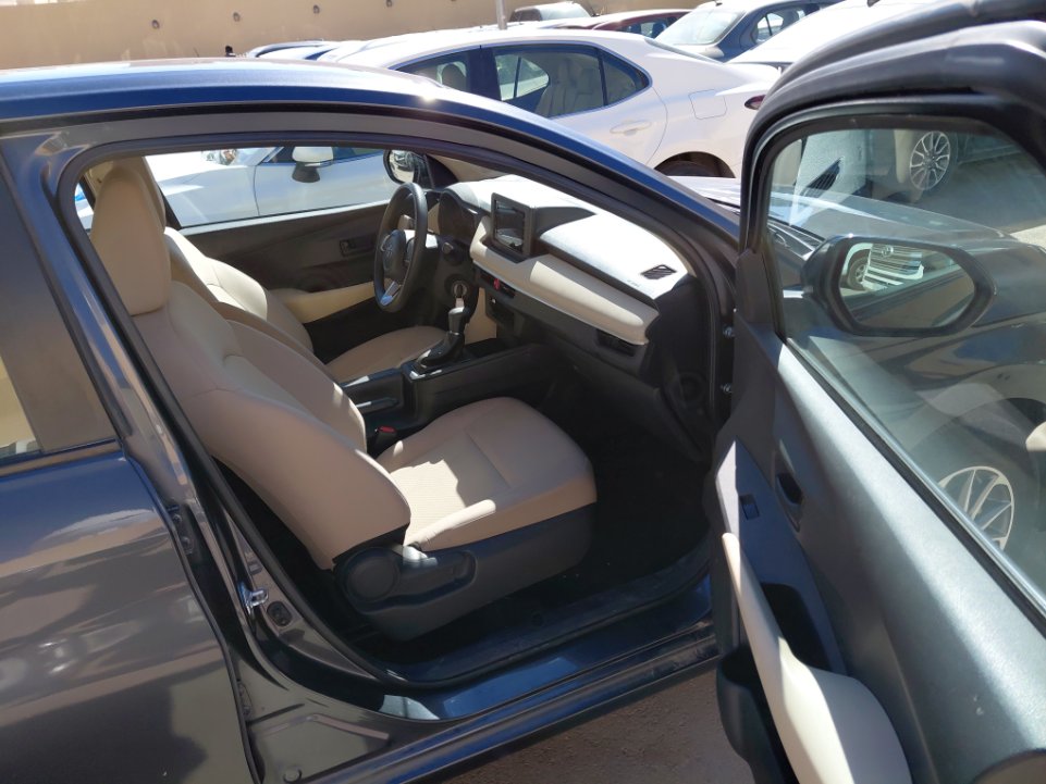 تويوتا يارس Y 2023 image