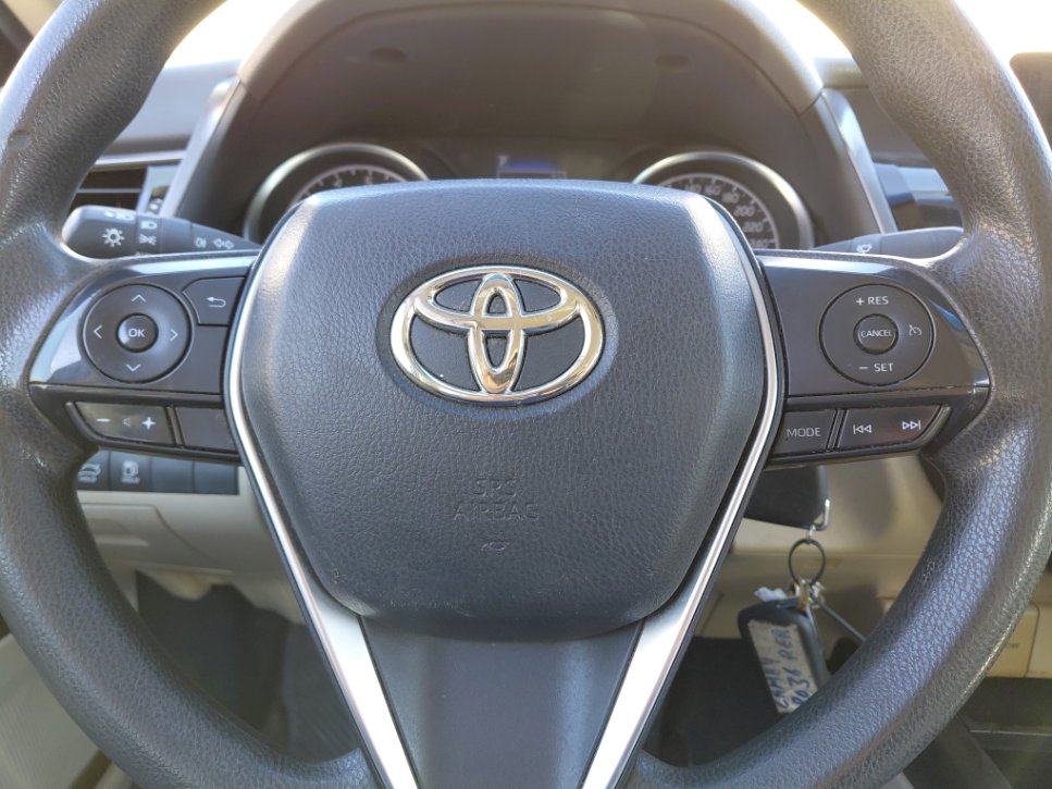 Toyota Camry LE STD 2024 image