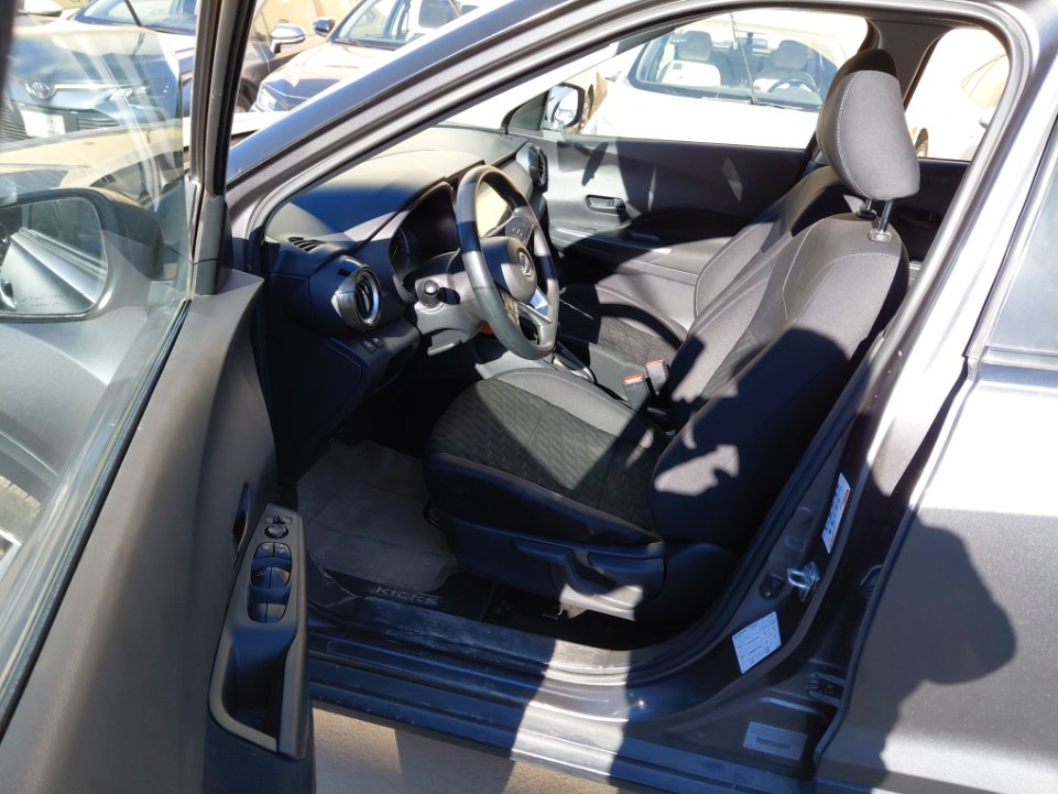 Nissan Kicks S 2024 image