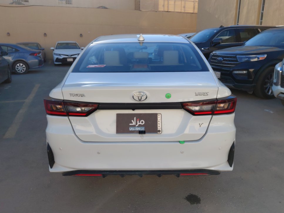 تويوتا يارس Y 2024 image